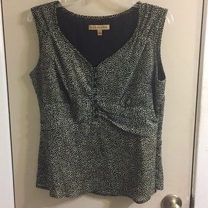 Black & white sleeveless top